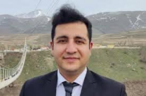 Güney Azərbaycan Poeziyası Antologiyasında  Əmir Əhəryarın adsız şeirləri