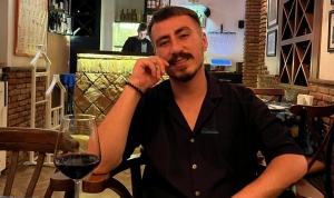 Və he&ccedil; nə olmadı. He&ccedil; bir partlayış. He&ccedil; bir a&ccedil;ılış. He&ccedil; bir sehr