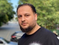 &ldquo;Biri ikisində&rdquo; Elşən Mehdinin şeirləri ilə