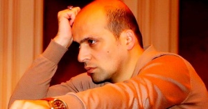 Yaxşılıq etməkdən ləzzət alan əməkdar artist...