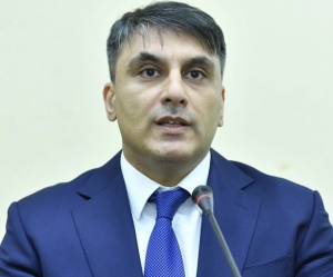 Xaıq yazıçısı Kamal Abdullayevin alim oğlu...