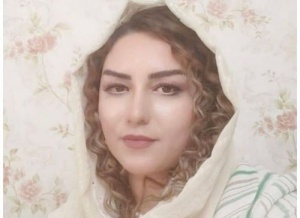 G&uuml;ney Azərbaycan Poeziyası Antologiyasınd Həkimə Babakişizadənin &ldquo;İllik anlar&rdquo; şeiri