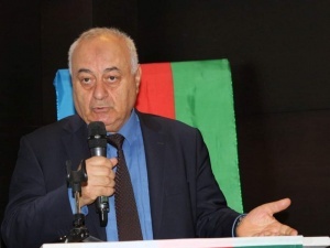 O, xalqının kisəsindən getdi