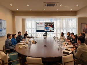T&uuml;rk Mədəniyyəti və İrsi Fondunun Prezidenti Almatı İdarəetmə Universitetinin rektoru ilə g&ouml;r&uuml;ş&uuml;b