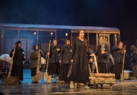 &ldquo;Teatr bələd&ccedil;isi&rdquo;ndə Vətən xainlərinin arvadları