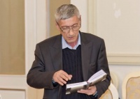&ldquo;Biri ikisində&rdquo; bu dəfə ədəbi tənqidlə