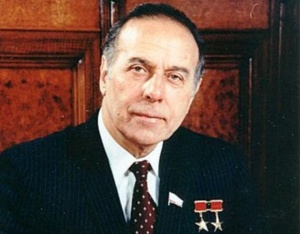 Bir liderin çöküş anı - bir millətin göz yaşına çevrilən tarix