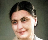 Ata-anası &ouml;ld&uuml;r&uuml;lən 6 yaşlı acar qızına Nərimanov dəstək &ccedil;ıxdı...