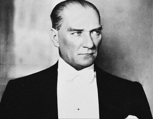 B&ouml;y&uuml;k Atat&uuml;rk&uuml; şərəflə anırıq!