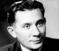 Hərbi komissarlıqda işləyirdi, dram dərnəyindən əskik olmurdu...