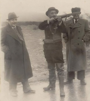 GÜNÜN FOTOSU: Səməd Vurğun ov zamanı, 1954-cü il