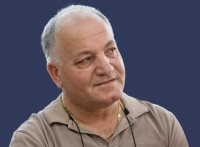 Hər misrasında yaşanmışlıq, hər bəndində səmimi bir &uuml;rək d&ouml;y&uuml;nt&uuml;s&uuml;