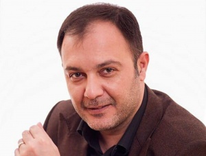 O, &ccedil;ağdaş aktyorlar arasında &ouml;z dəst-xətti ilə se&ccedil;ilir