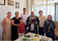 Aktotı Raimkulova şəhid ailəsini ziyarət edib