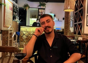 &Ouml;z i&ccedil;ində bir payız meşəsi kimi qurumaq... - ESSE