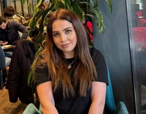 Biri ikisində Şəlalə Camalın şeirləri ilə