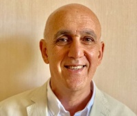 Şair, şərqş&uuml;nas, teoloq və sair...