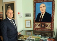 &Ouml;lkənin ən tanınmış poliqraf&ccedil;ısı ilə g&ouml;r&uuml;ş ke&ccedil;irilib