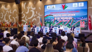 Diaspor Gənclərinin VI Yay D&uuml;şərgəsində &ldquo;Qərbi Azərbaycan  İrsi&rdquo; kitabının təqdimatı ke&ccedil;irilib