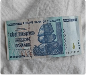 &ldquo;Maraqlı s&ouml;hbətlər&rdquo;də Zimbabve dolları