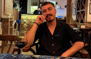 Bəzən ən doğru stansiya, enməyi planlamadığın yerdədir&hellip; -ESSE