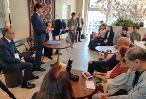 Fuad Muradov Yaponiyadakı Azərbaycan icması ilə g&ouml;r&uuml;ş&uuml;b