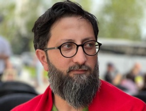 &ldquo;Biri ikisində&rdquo; Elvin Paşanın şeirləri ilə