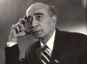 O dövrün çətin sənəti olan aktyorluğa baş vurdu