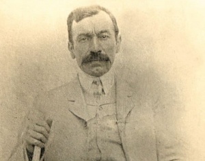 Milli teatrımızın ilk peşəkar aktyorlarından biri