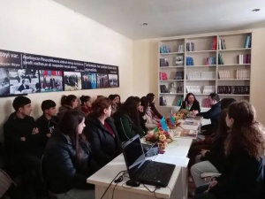 "Azərbaycan memarlığının atası Memar Əcəmi Nax&ccedil;ıvani - 900" adlı &ldquo;Dəyirmi masa&rdquo;