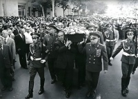 Tarixi foto: 1978-ci il, qətlə yetirilmiş nazirin dəfni