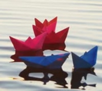 Rəngli kağız gəmilər- PRİT&Ccedil;A