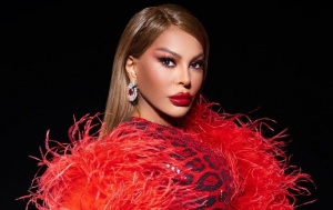 Ayg&uuml;n Kazımova 55 illik yubiley təbriklərini qəbul edir