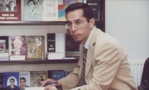 M&Uuml;TALİƏ MƏDƏNİYYƏTİ &Uuml;&Ccedil;&Uuml;N SE&Ccedil;MƏLƏR &ndash; Qulu Ağsəsin şeirləri