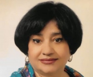 &ldquo;Sehirli xalat&rdquo;dan b&ouml;y&uuml;k səhnələrə