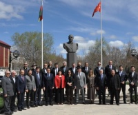 Qarsda Heydər Əliyevin anadan olmasının 103-c&uuml; ild&ouml;n&uuml;m&uuml; qeyd edilib