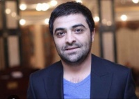 Ucuz komediya bazarımızda Fərda Amin fərqli olmağa &ccedil;alışır