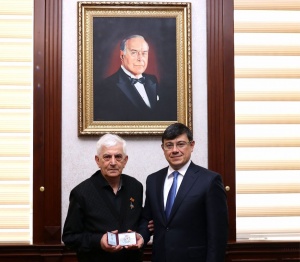 Ukraynadakı diaspor rəhbərinə "Diaspor fəaliyyətində xidmətə g&ouml;rə" medalı təqdim olunub