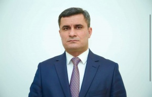 "ARB 24" telekanalının m&uuml;xtəlif situasiyaların &ouml;hdəsindən asanlıqla gələn direktoru