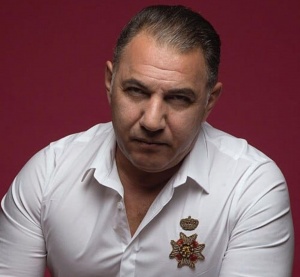 &ldquo;Bir yaz axşamı...&rdquo; deyir Ədalət Ş&uuml;k&uuml;rov