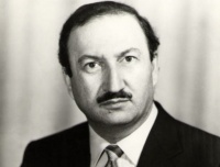 Onun muğamın sirlərinin tamaşa&ccedil;ılara dəqiqliklə &ccedil;atdırılmasında əvəzsiz xidməti var