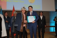 Türk Mədəniyyəti və İrsi Fondu Parisdə qırğız və qazax aşıqlarını təltif edib