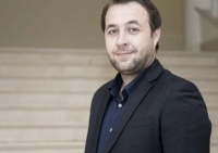 O, "Xoca" filmində Yuri Kovalyov obrazı ilə tanınıb
