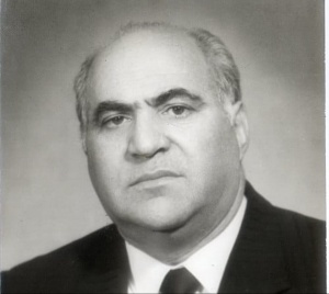 Azərbaycan dil&ccedil;iliyində ilk dəfə onomastik vahidləri tədqiq edən