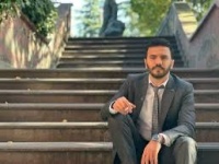 BİRİ İKİSNDƏ Ulucay Akifin şeirləri ilə
