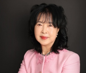 Sənət &ndash; sənətkarın &ouml;z&uuml;ndən yadlaşması prosesidir &ndash; tanınmış koreya şairi Siyoung Doung ilə M&Uuml;SAHİBƏ