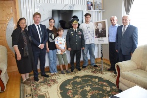 Polkovnik Cəlil Xəlilov şəhid Abakar Hacıyevin ailəsini ziyarət edib