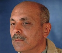 Yayda qış effekti yaradan rəssam