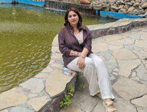 Mina Rəşidin poeziyasında nikbin xəyallar