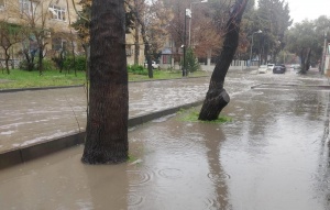Bakı bir yağışlıq şəhərdir? &ndash; YAĞIŞ G&Uuml;NDƏLİYİ